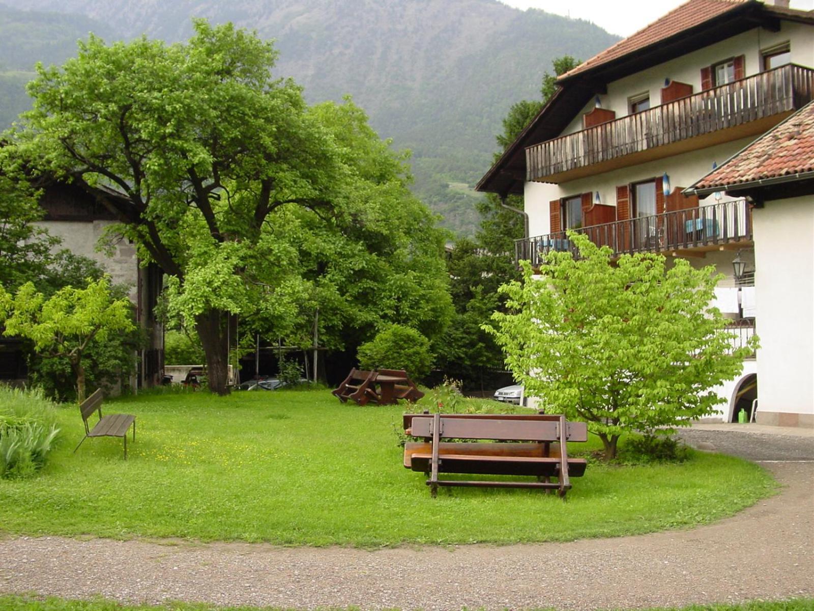 Villa Plonerhof Algund Exterior foto